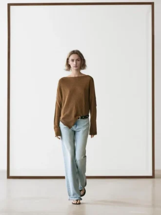 Asymmetrischer Strick-Cape-Pullover