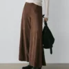 Ausgestellt geschnittene Hose aus Wildleder