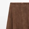 Ausgestellt geschnittene Hose aus Wildleder