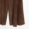 Ausgestellt geschnittene Hose aus Wildleder