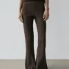 Ausgestellte Hose mit Tasche Ausgestellte Hose mit Tasche