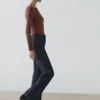 Ausgestellte Jeans mit hoher Taille Ausgestellte Jeans mit hoher Taille