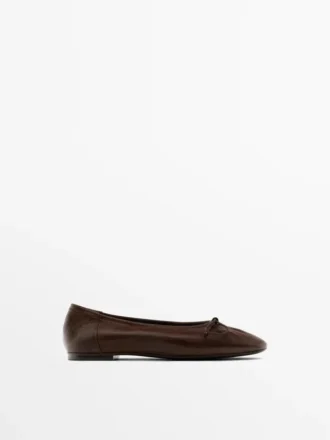 Ballerinas mit Raffung und Schleife