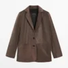 Blazer aus Wildleder mit Reverskragen Blazer aus Wildleder mit Reverskragen