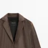 Blazer aus Wildleder mit Reverskragen Blazer aus Wildleder mit Reverskragen