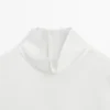 Bluse mit hohem Kragen und Saumdetail Bluse mit hohem Kragen und Saumdetail