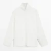 Bluse mit hohem Kragen und Saumdetail Bluse mit hohem Kragen und Saumdetail