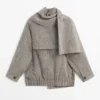 Bomberjacke mit Fleckeneffekt und Schals Bomberjacke mit Fleckeneffekt und Schals
