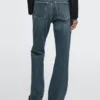 Boot-Cut-Jeans mit hoher Taille Boot-Cut-Jeans mit hoher Taille