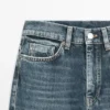 Boot-Cut-Jeans mit hoher Taille Boot-Cut-Jeans mit hoher Taille