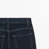 Boot-Cut-Jeans mit hoher Taille und Flock-Finish Boot-Cut-Jeans mit hoher Taille und Flock-Finish
