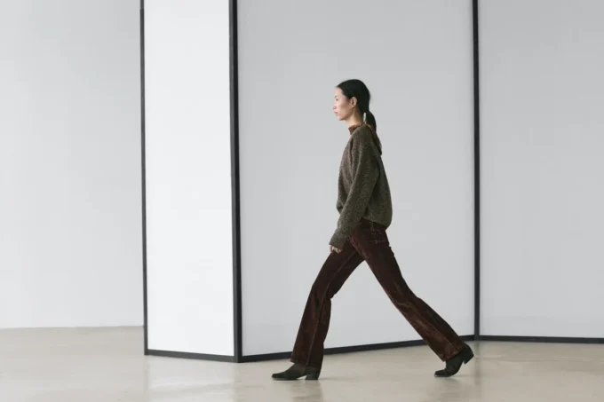 Bootcut-Jeans mit hoher Taille und Flock-Finish Bootcut-Jeans mit hoher Taille und Flock-Finish