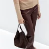 Bucket Bag aus Spaltveloursleder Bucket Bag aus Spaltveloursleder