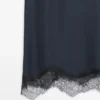 Camisole-Top mit kontrastierenden Spitzendetails Camisole-Top mit kontrastierenden Spitzendetails