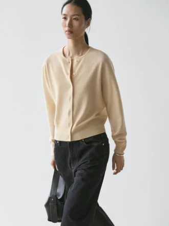 Cardigan aus Wolle mit Rundhalsausschnitt