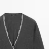 Cardigan im Wickelstil mit Spitzendetails Cardigan im Wickelstil mit Spitzendetails