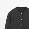Cardigan mit goldenen Knöpfen