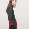 Cardigan mit Rollkragen und verdeckten Knöpfen Cardigan mit Rollkragen und verdeckten Knöpfen