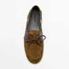 Deck-Schuhe aus kontrastierendem Leder Deck-Schuhe aus kontrastierendem Leder