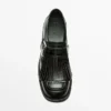 Derby-Schuhe mit Schnallen und Fransen Derby-Schuhe mit Schnallen und Fransen
