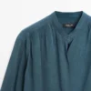 Fließende Bluse mit Überkreuzschnitt Fließende Bluse mit Überkreuzschnitt