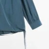 Fließende Bluse mit Überkreuzschnitt Fließende Bluse mit Überkreuzschnitt