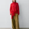Fließende Bluse mit drapiertem Kragen Fließende Bluse mit drapiertem Kragen