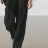 Fließende Hose mit Falten Fließende Hose mit Falten