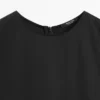 Fließendes Kleid mit kurzen Ärmeln Fließendes Kleid mit kurzen Ärmeln