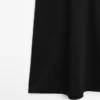 Fließendes Kleid mit kurzen Ärmeln Fließendes Kleid mit kurzen Ärmeln