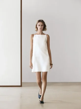 Fließendes Minikleid