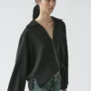 Fließendes Overshirt aus Wollmischung mit Taschendetails