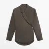 Fließendes Overshirt mit doppelter Knopfleiste