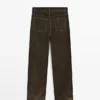 Flock-Jeans mit geradem Bein und niedriger Leibhöhe Flock-Jeans mit geradem Bein und niedriger Leibhöhe
