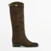 Geölte Reitstiefel aus gespaltenem Wildleder