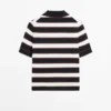 Gestreifter Strick-Poloshirt Gestreifter Strick-Poloshirt