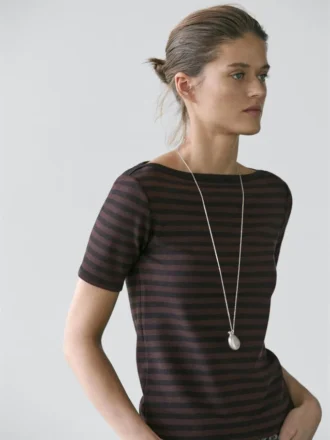 Gestreiftes Kurzarm-T-Shirt mit U-Boot-Ausschnitt