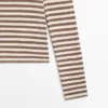 Gestreiftes T-Shirt aus 100 % Baumwolle Gestreiftes T-Shirt aus 100 % Baumwolle