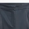 Gewachste Hose mit ausgestelltem Schnitt Gewachste Hose mit ausgestelltem Schnitt