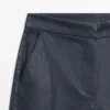 Gewachste Hose mit ausgestelltem Schnitt Gewachste Hose mit ausgestelltem Schnitt