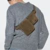 Gürteltasche aus Spaltleder mit zwei Fächern Gürteltasche aus Spaltleder mit zwei Fächern