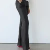 Hose aus 100 % Leinen im Kick-Flare-Schnitt Hose aus 100 % Leinen im Kick-Flare-Schnitt