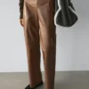 Hose aus glänzendem Nappaleder Hose aus glänzendem Nappaleder
