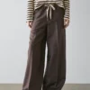Hose aus Wollmischung mit kontrastierendem Kordelzug Hose aus Wollmischung mit kontrastierendem Kordelzug