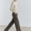 Jeans mit geradem Bein und niedriger Leibhöhe Jeans mit geradem Bein und niedriger Leibhöhe