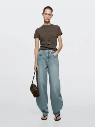 Jeans mit hoher Taille und Barrel-Passform