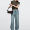 Jeans mit hoher Taille und Barrel-Passform Jeans mit hoher Taille und Barrel-Passform