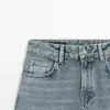 Jeans mit hoher Taille und Barrel-Passform Jeans mit hoher Taille und Barrel-Passform