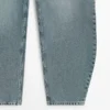 Jeans mit hoher Taille und Barrel-Passform Jeans mit hoher Taille und Barrel-Passform