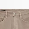 Jeans mit konischer Passform Jeans mit konischer Passform